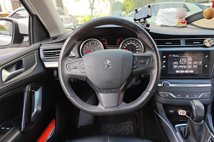 Used Peugeot 408 2015 1.2T Automatic Luxury Edition Steering Wheel