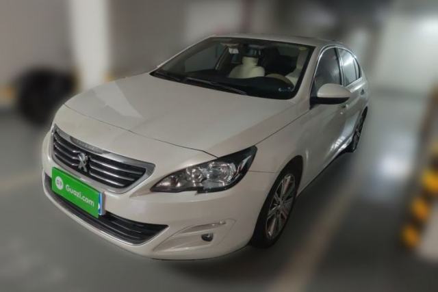 Ojetý Peugeot 408 2015 1.2T Automatic Luxury Edition