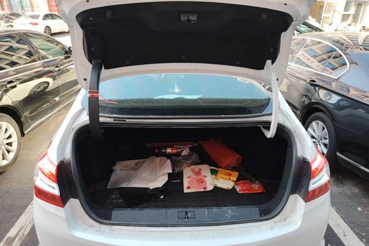 Used Peugeot 408 2015 1.2T Automatic Luxury Edition Trunk