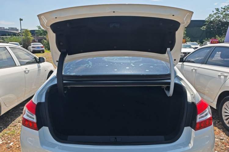 Used Peugeot 408 2015 1.2T Automatic Luxury Edition Trunk
