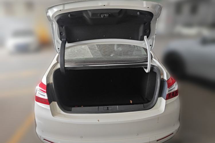 Used Peugeot 408 2015 1.2T Automatic Luxury Edition Trunk
