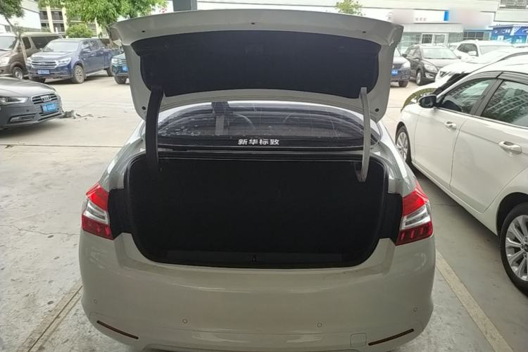 Used Peugeot 408 2015 1.2T Automatic Luxury Edition Trunk