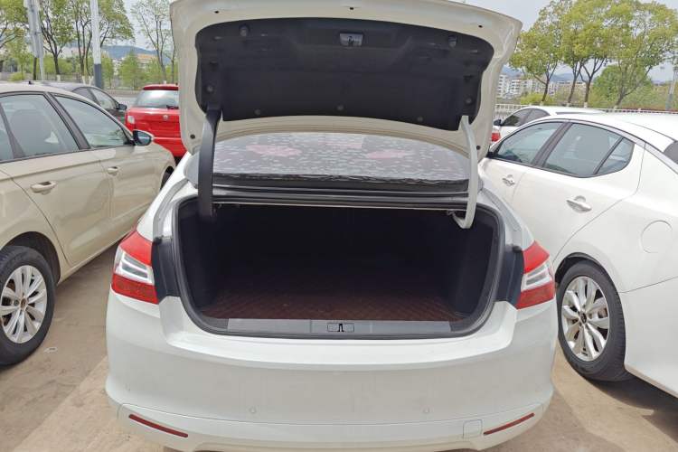Used Peugeot 408 2015 1.2T Automatic Luxury Edition Trunk