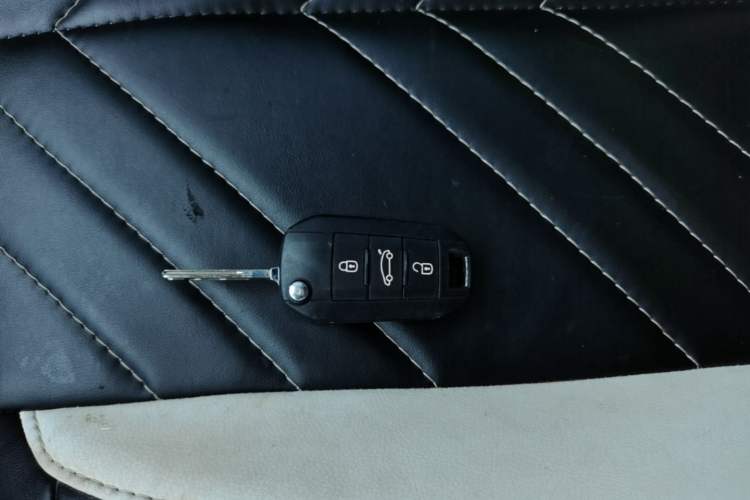 Used Peugeot 408 2015 1.2T Automatic Luxury Edition Vehicle Key