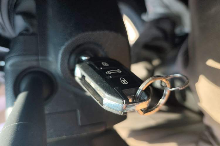 Used Peugeot 408 2015 1.2T Automatic Luxury Edition Vehicle Key