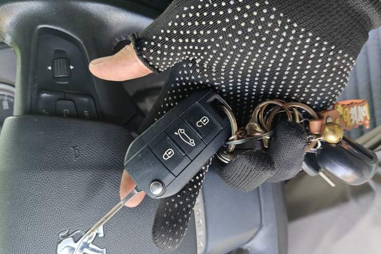 Used Peugeot 408 2015 1.2T Automatic Luxury Edition Vehicle Key
