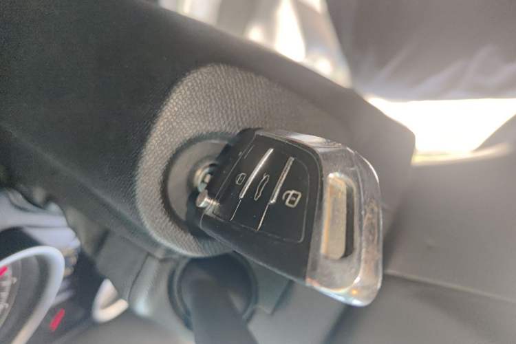 Used Peugeot 408 2015 1.2T Automatic Luxury Edition Vehicle Key