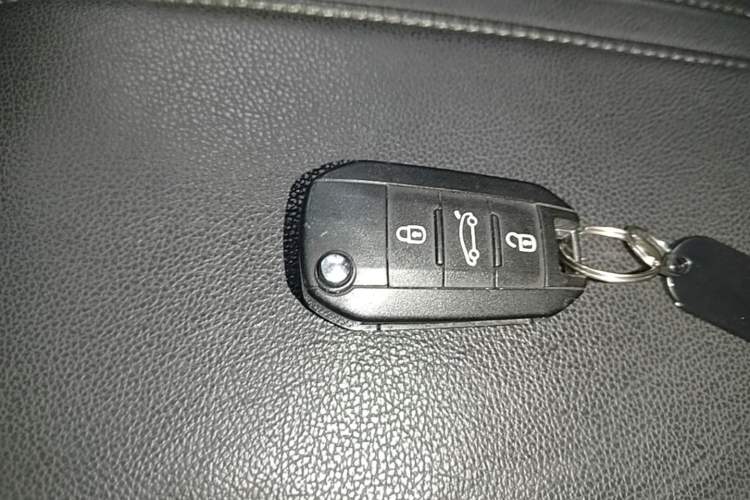 Used Peugeot 408 2015 1.2T Automatic Luxury Edition Vehicle Key