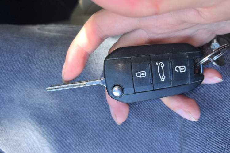 Used Peugeot 408 2015 1.2T Automatic Luxury Edition Vehicle Key