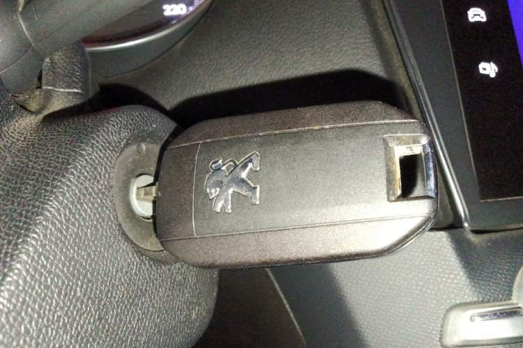 Used Peugeot 408 2015 1.2T Automatic Luxury Edition Vehicle Key