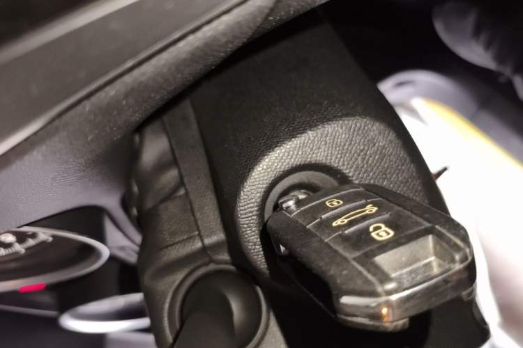 Used Peugeot 408 2015 1.2T Automatic Luxury Edition Vehicle Key