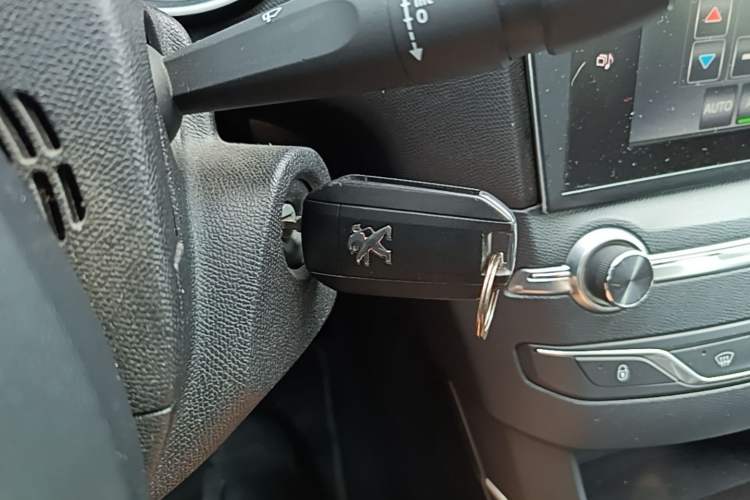 Used Peugeot 408 2015 1.2T Automatic Luxury Edition Vehicle Key