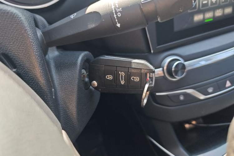 Used Peugeot 408 2015 1.2T Automatic Luxury Edition Vehicle Key
