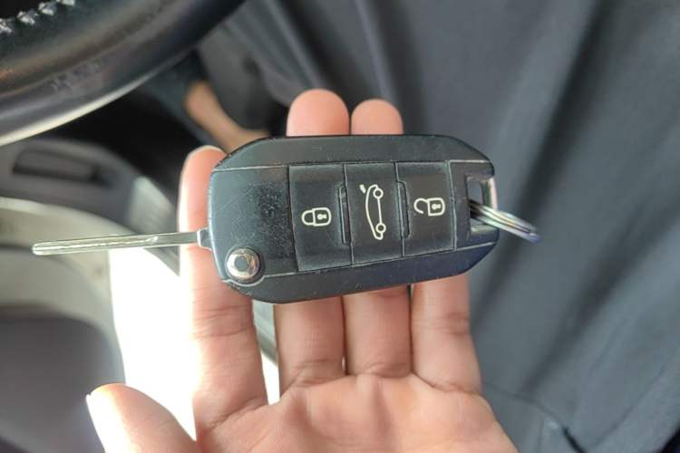 Used Peugeot 408 2015 1.2T Automatic Luxury Edition Vehicle Key