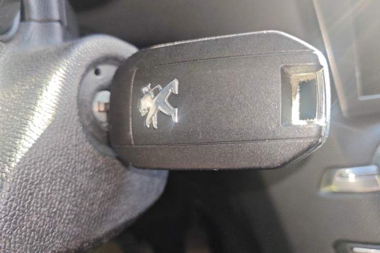 Used Peugeot 408 2015 1.2T Automatic Luxury Edition Vehicle Key