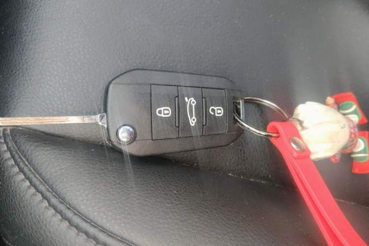 Used Peugeot 408 2015 1.2T Automatic Luxury Edition Vehicle Key