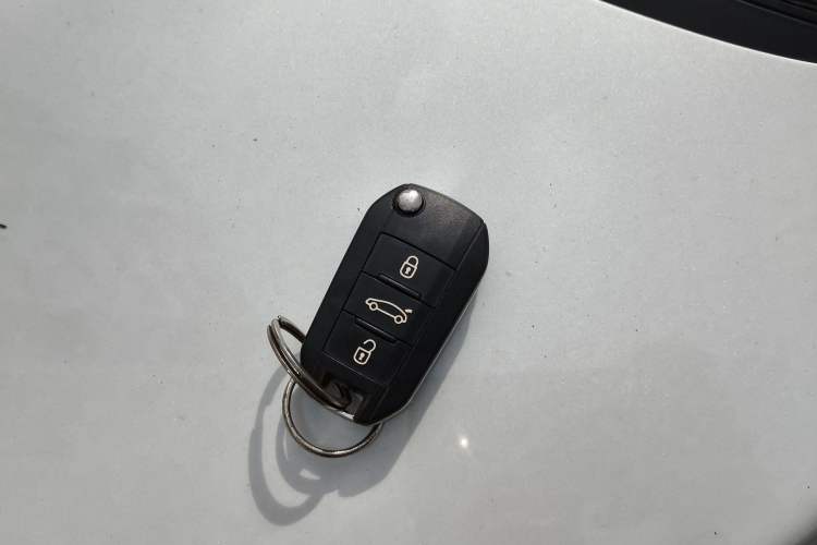 Used Peugeot 408 2015 1.2T Automatic Luxury Edition Vehicle Key