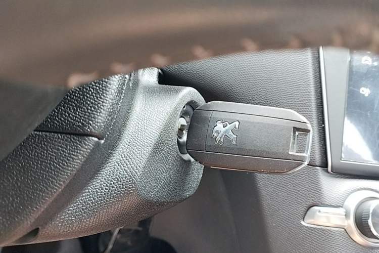 Used Peugeot 408 2015 1.2T Automatic Luxury Edition Vehicle Key