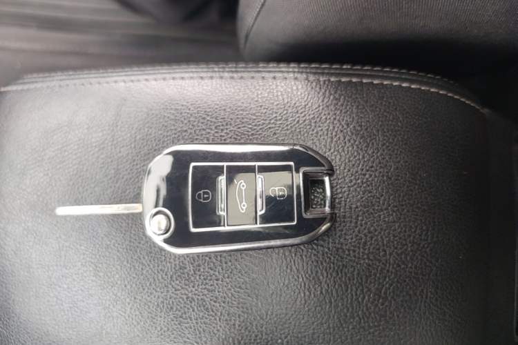 Used Peugeot 408 2015 1.2T Automatic Luxury Edition Vehicle Key