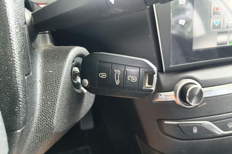 Used Peugeot 408 2015 1.2T Automatic Luxury Edition Vehicle Key