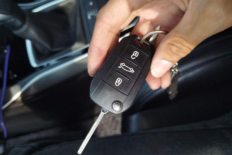Used Peugeot 408 2015 1.2T Automatic Luxury Edition Vehicle Key