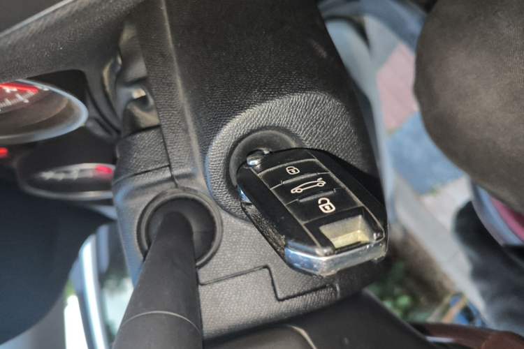 Used Peugeot 408 2015 1.2T Automatic Luxury Edition Vehicle Key