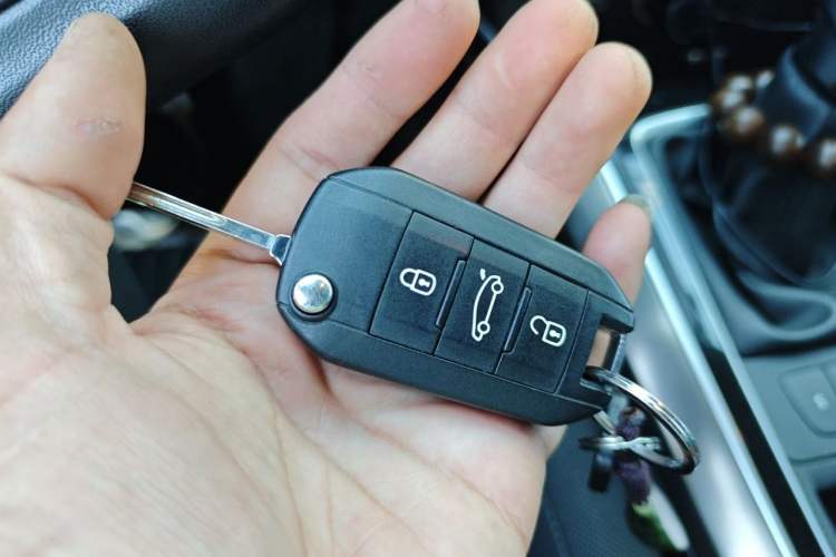 Used Peugeot 408 2015 1.2T Automatic Luxury Edition Vehicle Key