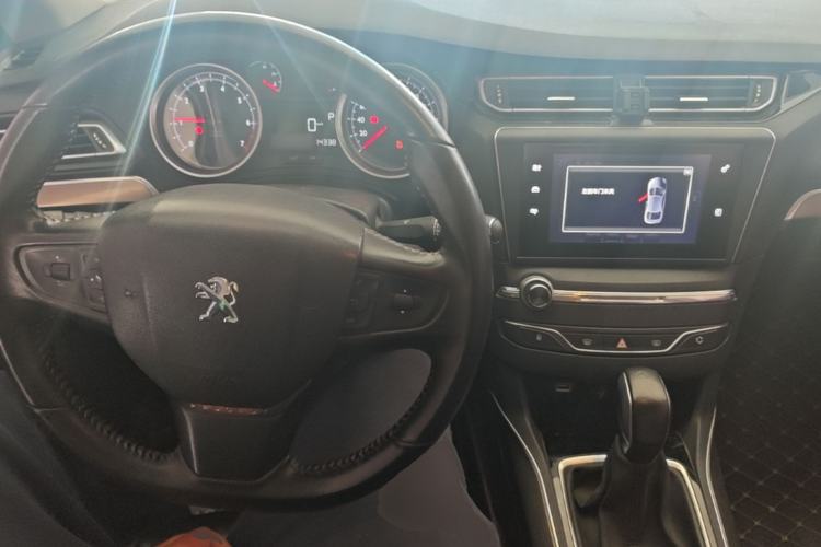 Used Peugeot 408 2016 1.6T Automatic Luxury Edition Center Console
