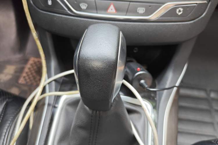 Used Peugeot 408 2016 1.6T Automatic Luxury Edition Gear Lever