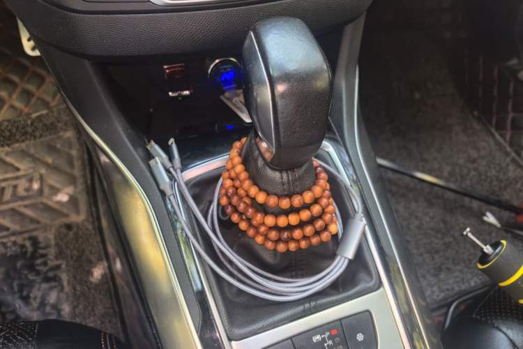 Used Peugeot 408 2016 1.6T Automatic Luxury Edition Gear Lever