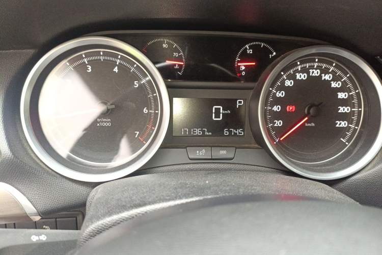 Used Peugeot 408 2016 1.6T Automatic Luxury Edition Instrument Cluster