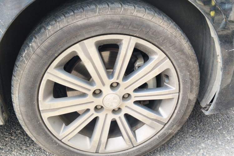 Used Peugeot 408 2016 1.6T Automatic Luxury Edition Right Front Wheel Hub