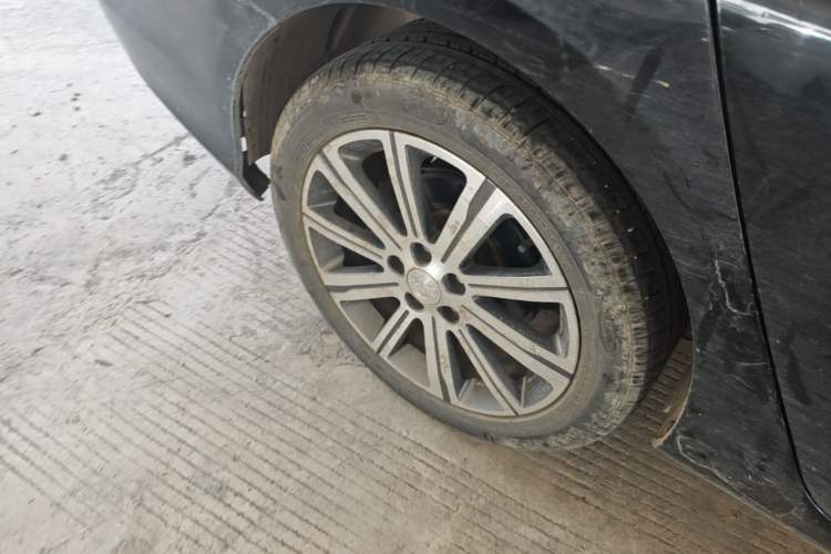 Used Peugeot 408 2016 1.6T Automatic Luxury Edition Right Rear Wheel Hub