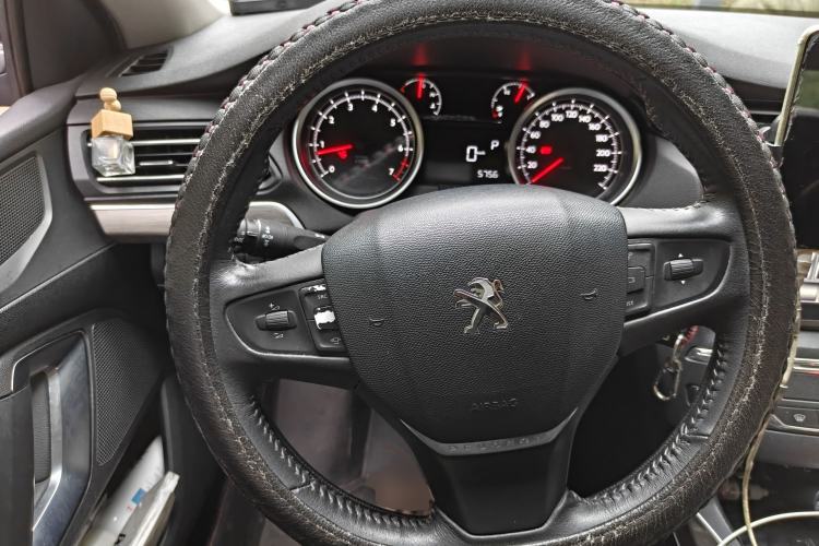 Used Peugeot 408 2016 1.6T Automatic Luxury Edition Steering Wheel