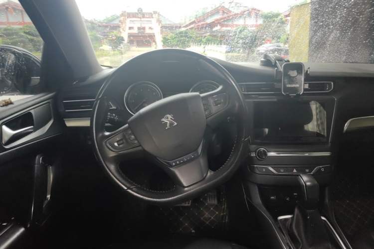 Used Peugeot 408 2016 1.6T Automatic Luxury Edition Steering Wheel