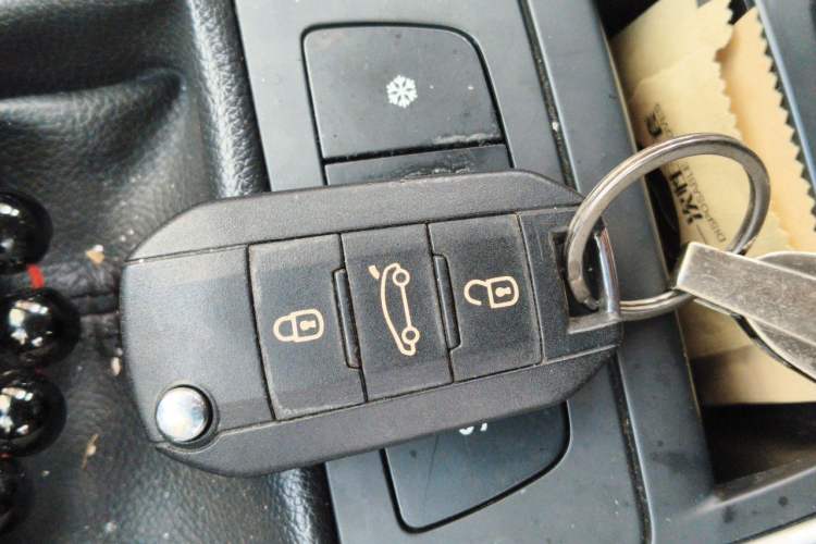 Used Peugeot 408 2016 1.6T Automatic Luxury Edition Vehicle Key