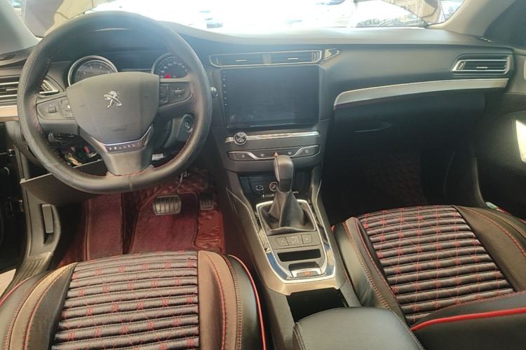 Used Peugeot 408 2016 1.6T Automatic Luxury Edition Center Console