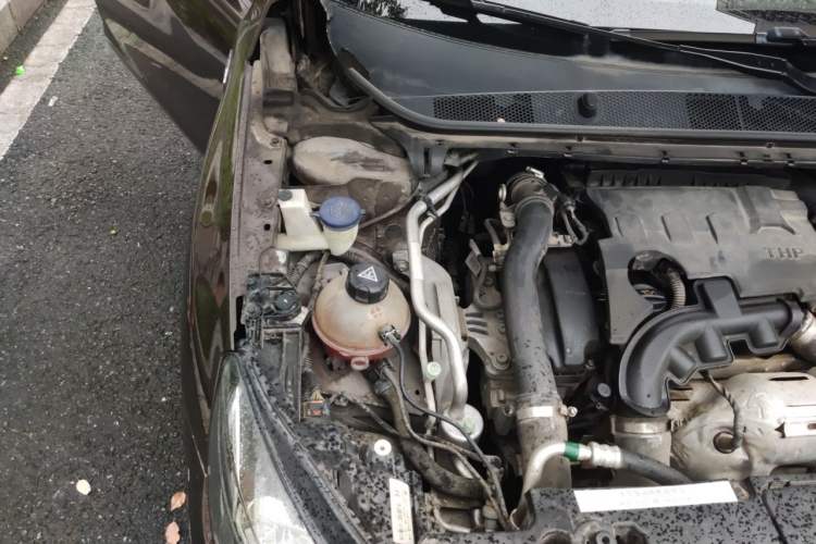 Used Peugeot 408 2016 1.6T Automatic Luxury Edition Engine Bay Right
