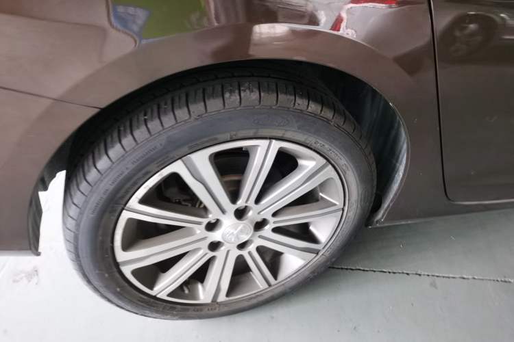 Used Peugeot 408 2016 1.6T Automatic Luxury Edition Exterior 5