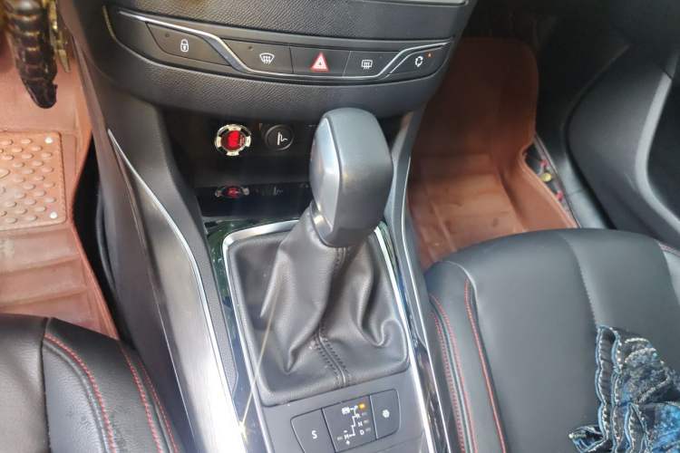 Used Peugeot 408 2016 1.6T Automatic Luxury Edition Gear Lever
