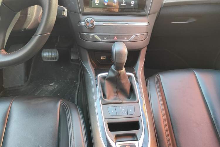 Used Peugeot 408 2016 1.6T Automatic Luxury Edition Gear Lever