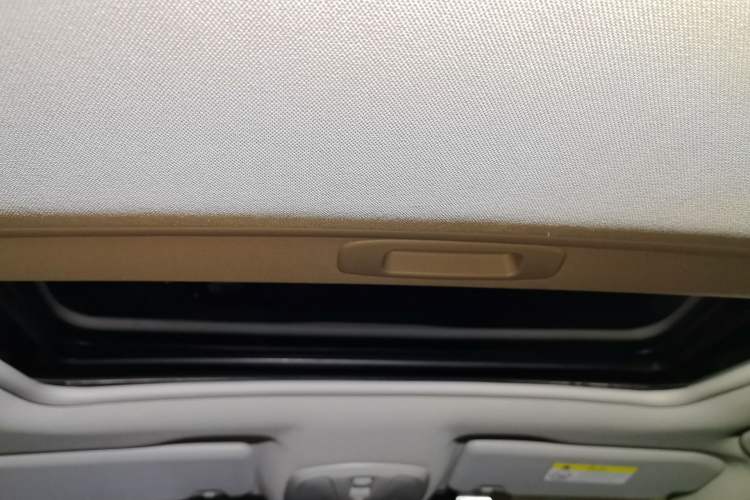 Used Peugeot 408 2016 1.6T Automatic Luxury Edition Headliner