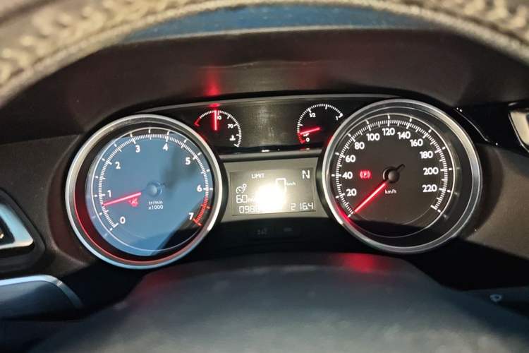 Used Peugeot 408 2016 1.6T Automatic Luxury Edition Instrument Cluster
