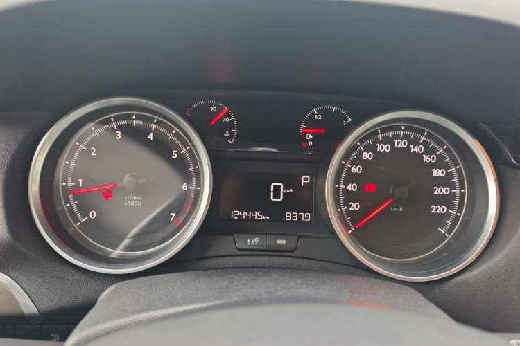 Used Peugeot 408 2016 1.6T Automatic Luxury Edition Instrument Cluster