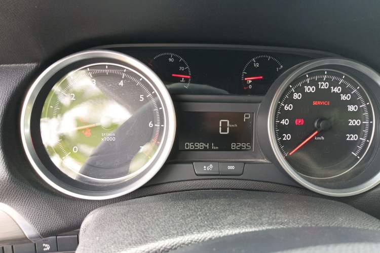 Used Peugeot 408 2016 1.6T Automatic Luxury Edition Instrument Cluster
