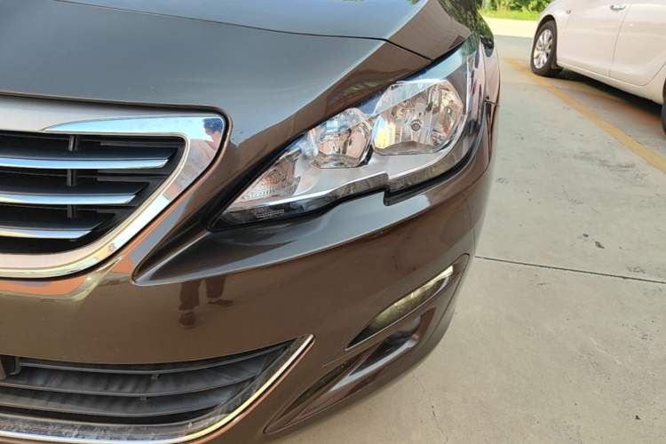 Used Peugeot 408 2016 1.6T Automatic Luxury Edition Left Front Headlight