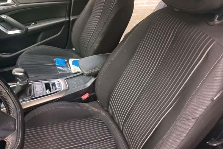 Used Peugeot 408 2016 1.6T Automatic Luxury Edition Left Front Seat