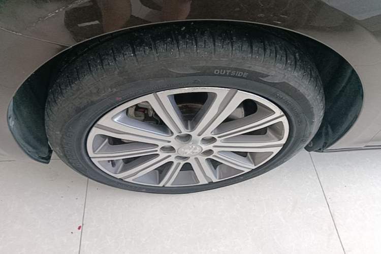 Used Peugeot 408 2016 1.6T Automatic Luxury Edition Left Front Wheel Hub