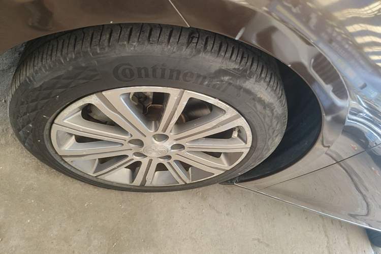 Used Peugeot 408 2016 1.6T Automatic Luxury Edition Left Front Wheel Hub