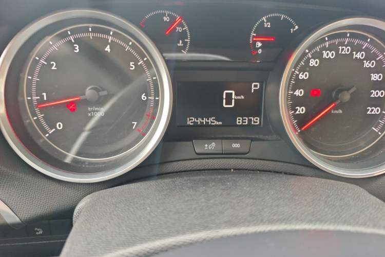 Used Peugeot 408 2016 1.6T Automatic Luxury Edition Odometer Close Up
